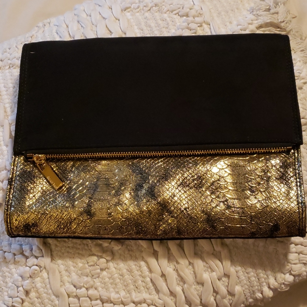 ●Black/Gold velvet clutch
